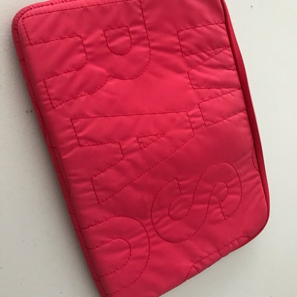 Marc by Marc Jacobs computer laptop case fits 13” - Picture 7 of 7
